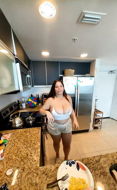 Live-Stream mit Dani Valentina