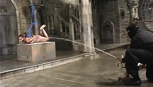 Sinnamon Love ve Sgt. Major