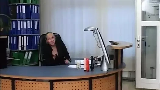 German amateur group sex from the 90s with very hot cock-hungry sluts