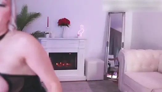 ketiakku yang berkeringat untuk dewimu sebelum aku fingering memeknya