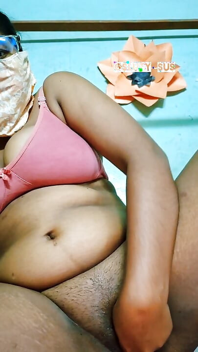 Desi chubby teen fingaring wet pussy