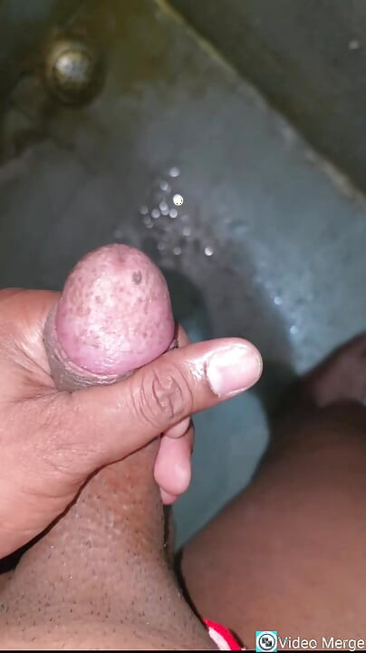 It was a lot of fun to punch with black cock and a lot of cum came out