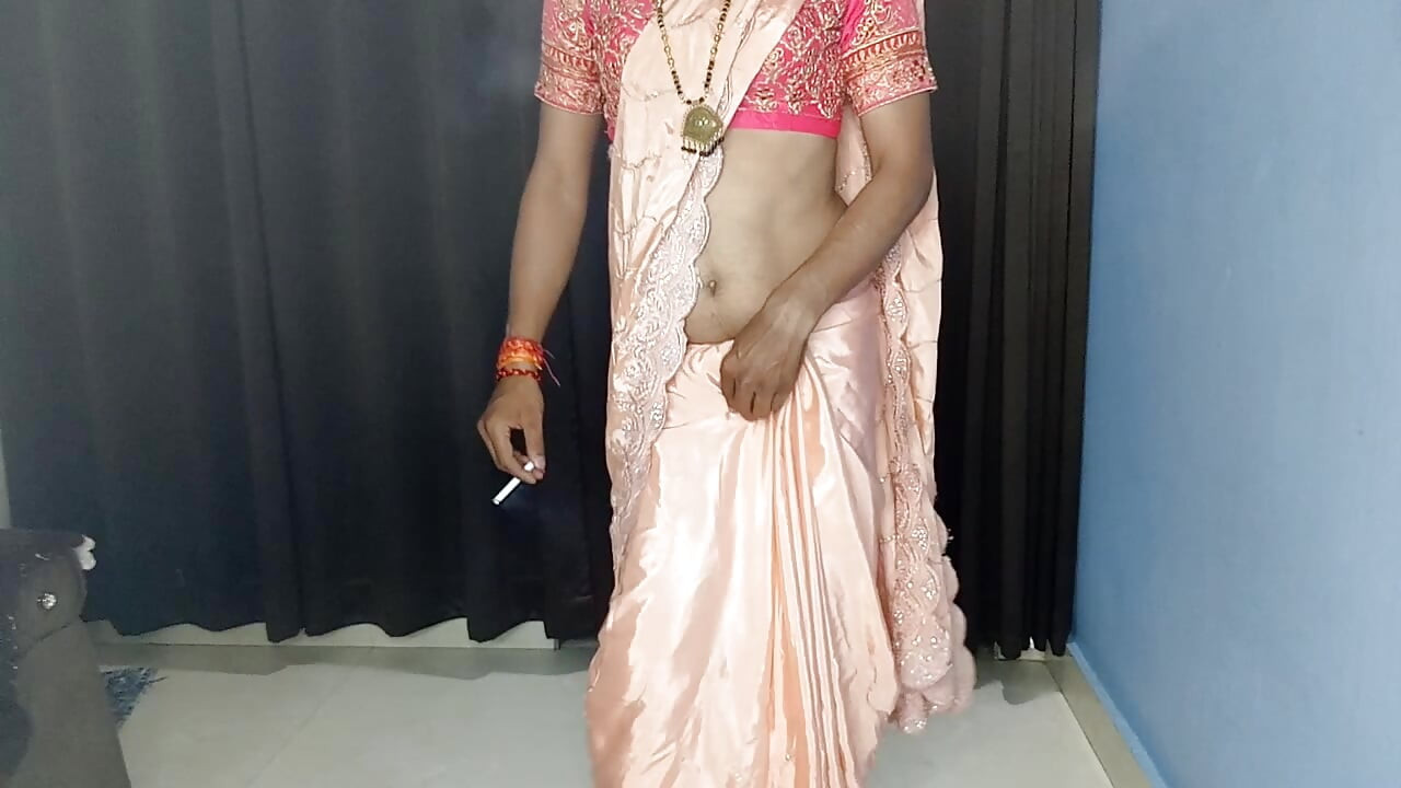 Indian hot stepmoms wearing saree last night looking so hot
