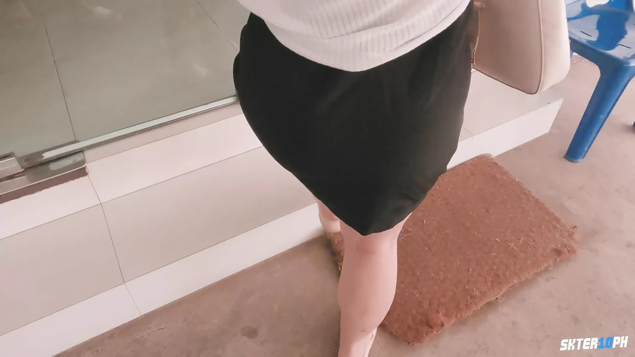 she blowjob in the car and cheated her boyfriend