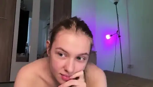 Jucielussie teasing you and masturbating tight pussy