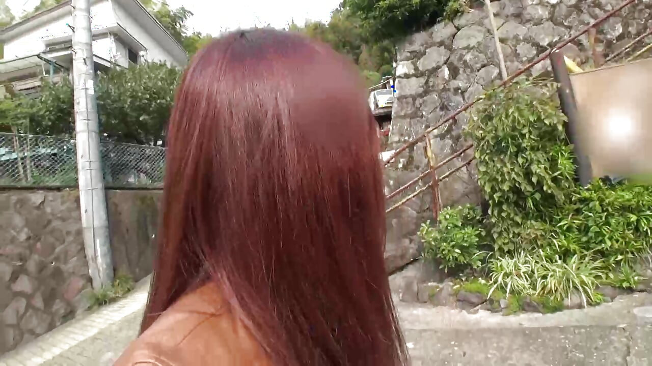 Selfie -inlägg av videodistributör "Seira" - resa för att kolla in olika varma källor