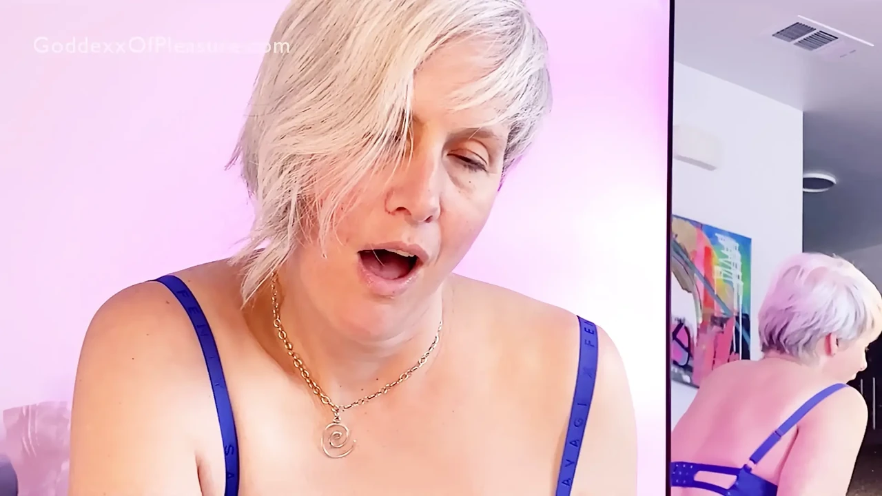 Helping Mommy Pick Out The Best Bra While She Tells Me How To Touch Myself & Cum JOI CEI