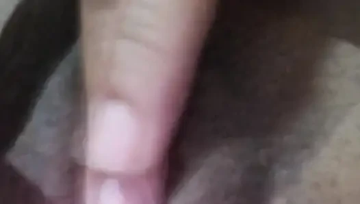 Esmer kadın evde mastürbasyon yapıyor