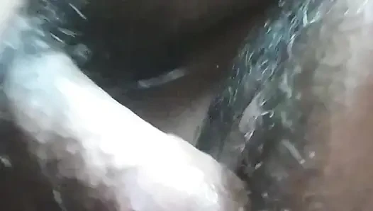 Erkek arkadaşının arabasındaki en seksi kız