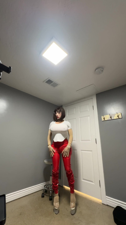 Hot trans CD in sexy red latex jeans | Clip 1