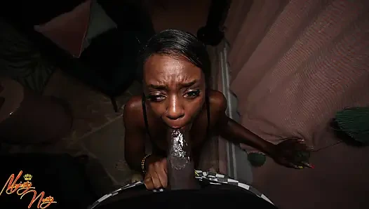 Zenci kadın ağaç evinde büyük zenci yarağı tarafından sikiliyor