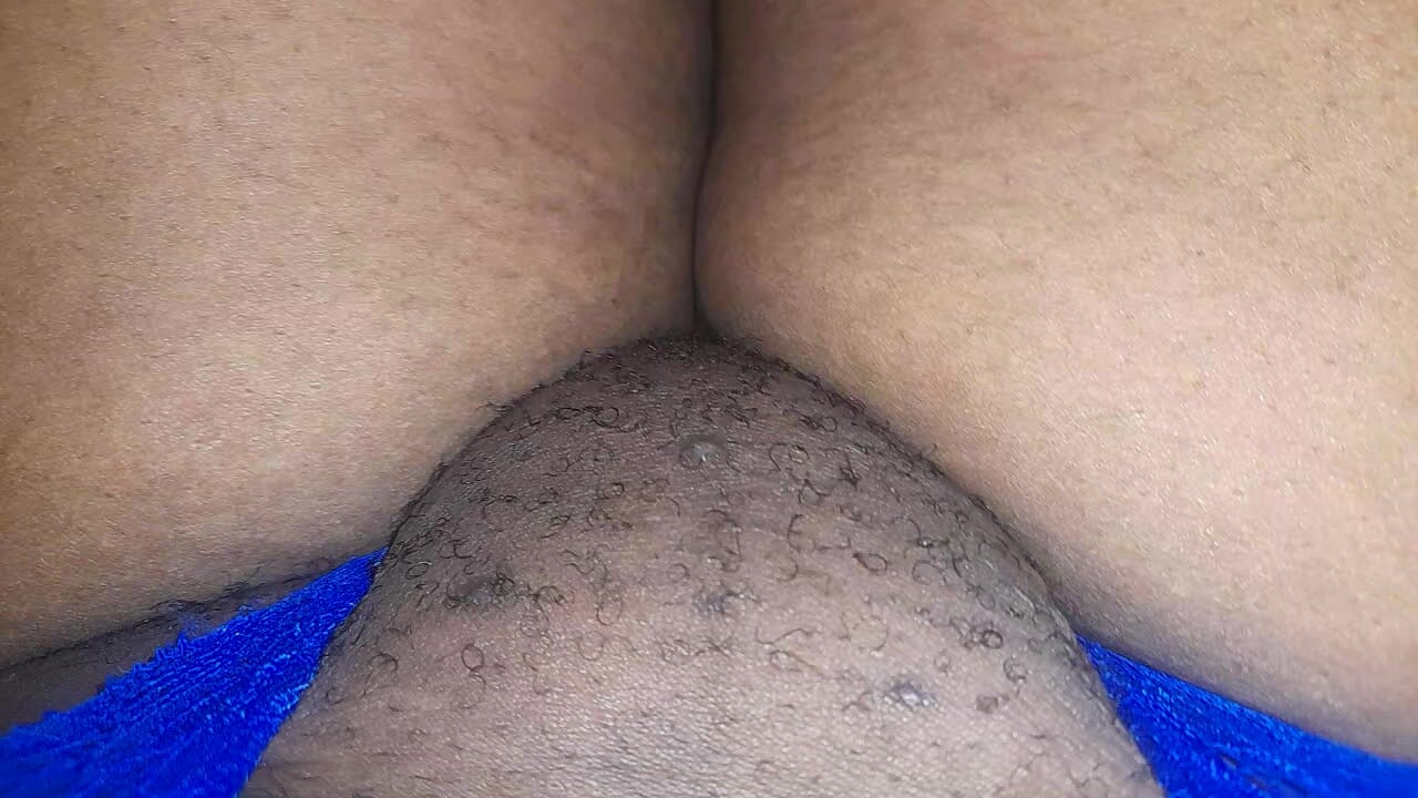 Porra em 1 minuto com sua buceta preta inchada