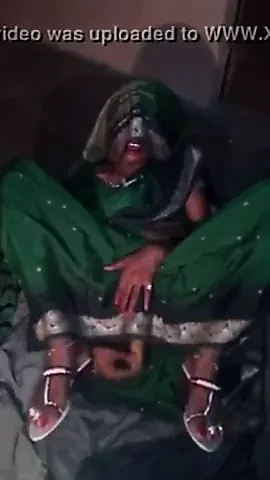 village lady msterbate