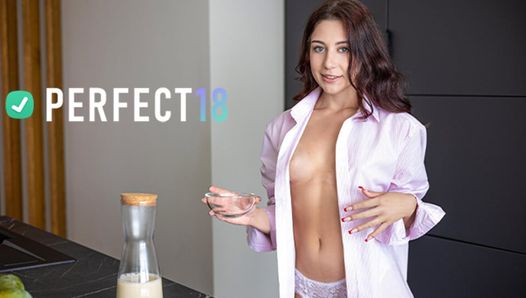 Perfect18蜂蜜ドリージューシングスルー彼女の甘い穴