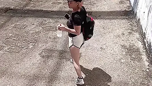 Antrenörümü baştan çıkarıp onu siktim