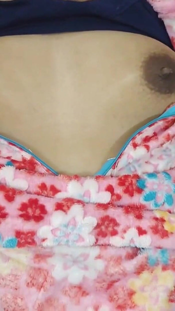 Pakistani beautiful Neighbors Wife Invite Young College Boy in Home | Clip 1