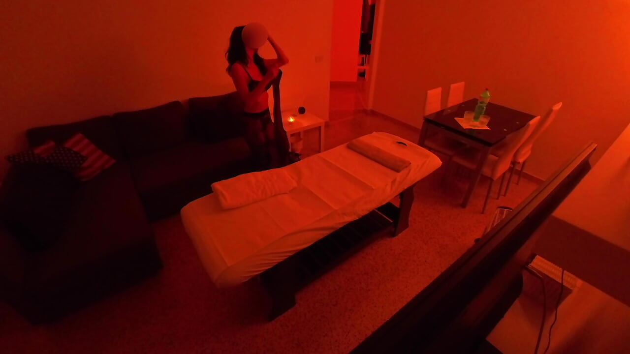 Masseur CHEATS on his CUCKOLD WIFE with a SLUT INFLUENCER