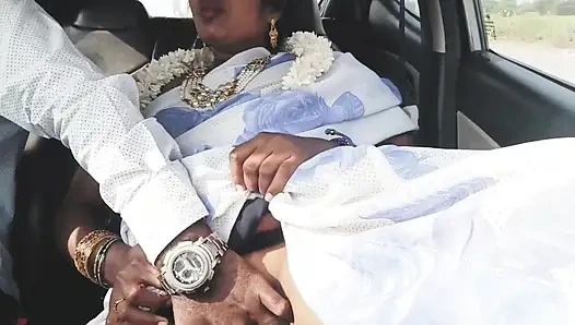 Секс в машине индийской бхабхи. Telugu Bhabi в машине долго едет для траха с пасынок