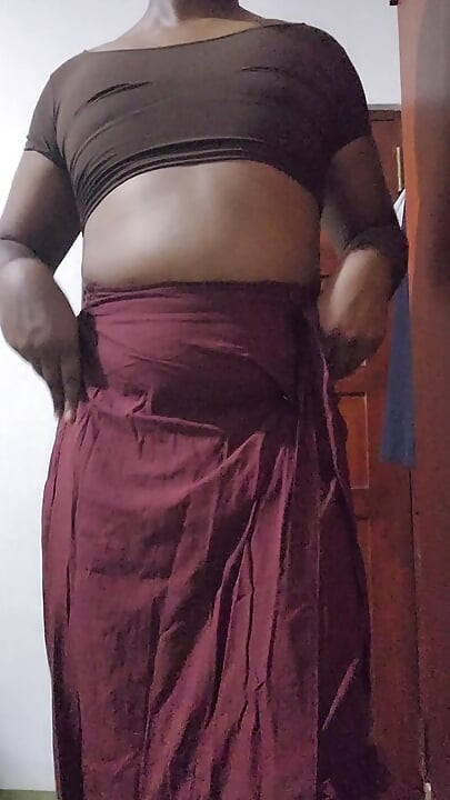 Sri Lankan Sissy Girl Ash Perera Showing Her Body