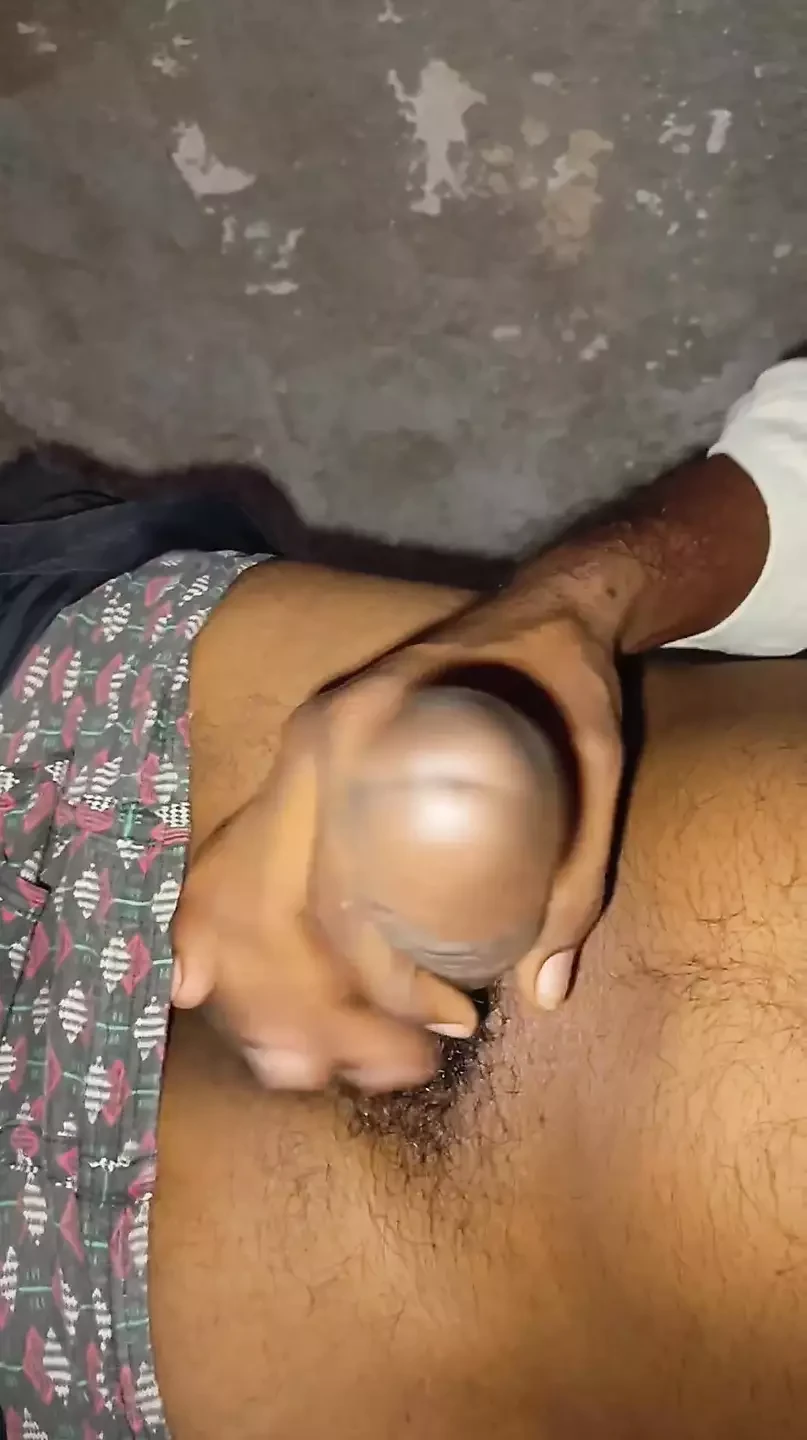 Βίντεο με μεγάλο μαύρο πούτσο desi man