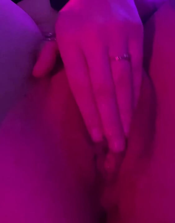 My pussy wants your sperm.. My Fansly - MinaPyr