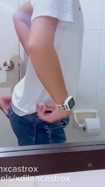 Must-share moment from "Cruising straight footballer fucks bareback young gay man takes off his condom in bathroom and cums"