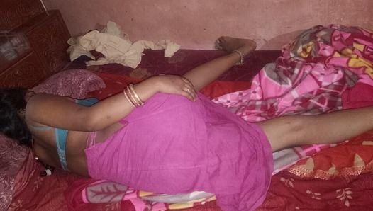 Indyjska żona zerżnięta w sypialni