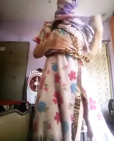 Super Hot Big Boobs Desi Girl Nude Selfie