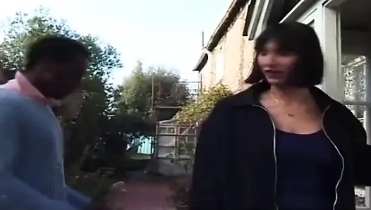 Big Omar's British Adventures: Pembersih Jendela Belakang (2001)
