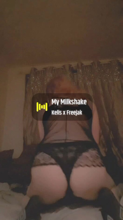 Amateur slut shaking assss xxx