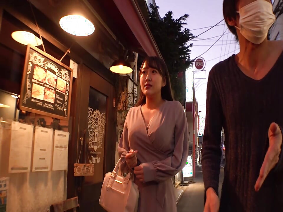 P122G05 Pick up beautiful women who go to the city and stay at the hotel! A lewd beauty with a clean face and a sluggish climax with Noripako climax!