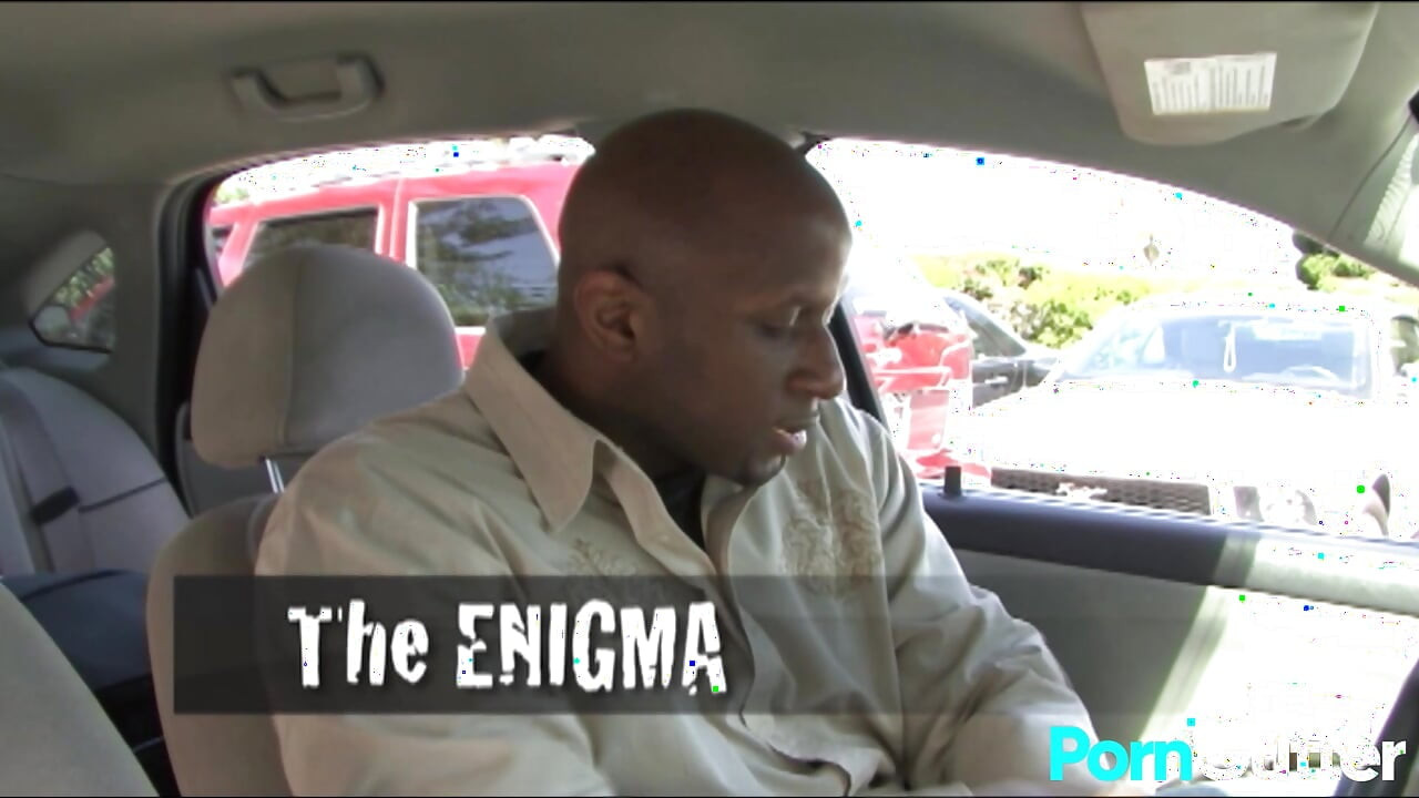 Bbc estica a buceta de Melody Nakai