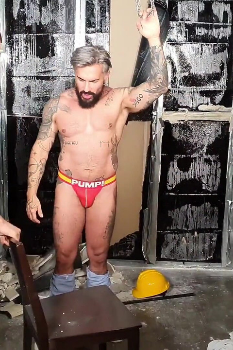 Bareback on the Building Site as Two Tatooed Workers Get It off