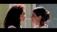 Nia Sharma лесбійська сцена поцілунку