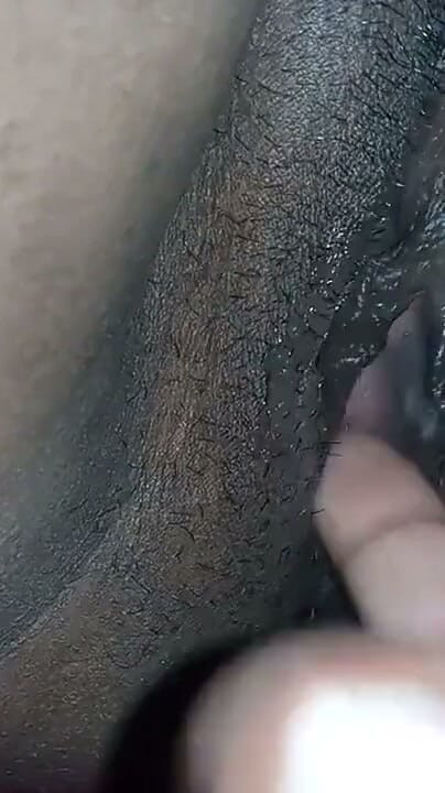 Mi coño cremoso y jugoso mojado en acción | Clip 2