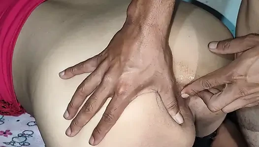 Gadis Tamil India dengan pantat montok di balik celana dalam hitam, gaya doggy, video x yang keras