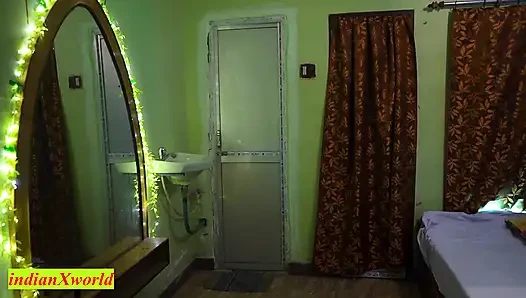 Güzel Müslüman kız tatilde seks yapıyor! Hardcore Sex