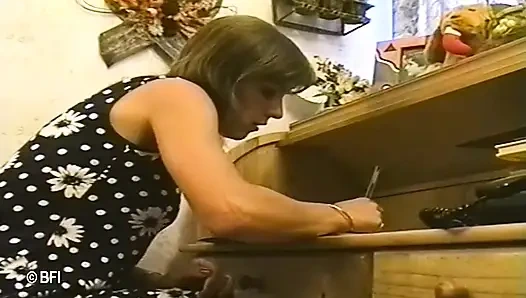 Istri anal suka dientot kontol keras