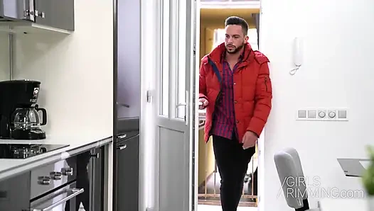 Kejutan ulang tahun disajikan dingin