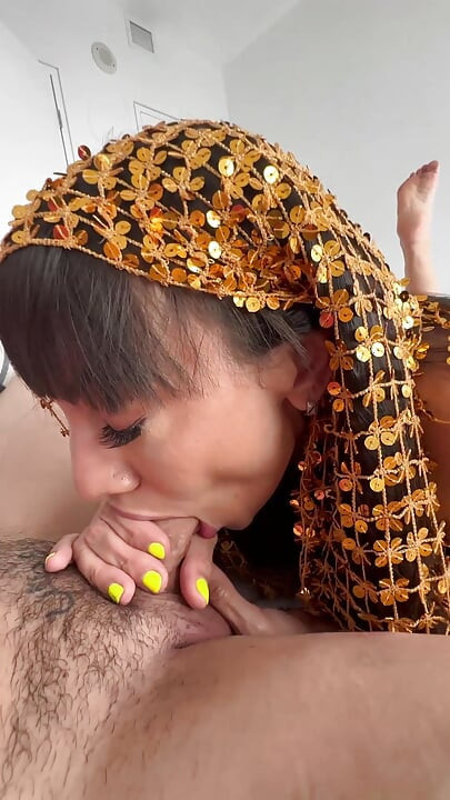Sasha Pearl neukt Arabische lul ronde 2
