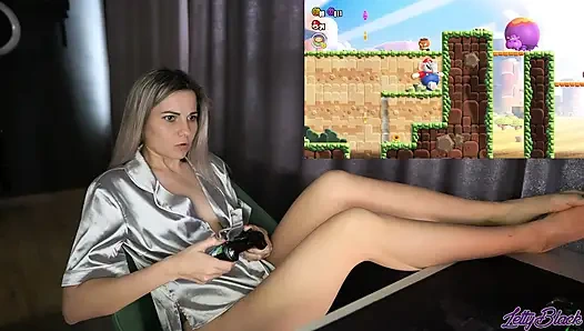 Gadis gamer orgasme nikmat saat lagi muasin memeknya