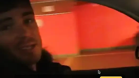Büyük memeli Çek bebek ve erkek arkadaşı her zamanki günlük rutinlerini kaydediyor