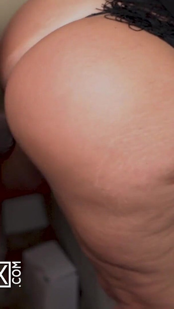 Epic moment from "Big Booty Cougar Davina Raines Get Creampied By The ArtemiXXX"