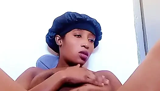 Memek basah siapa yang ingin menyetubuhiku