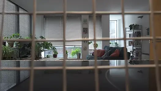 Dev bir kadınla akşam yemeği