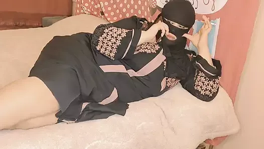 Je baise la copine salope de ma sœur dans la chatte, super sexe, arabe égyptien, avec une voix égyptienne coquine