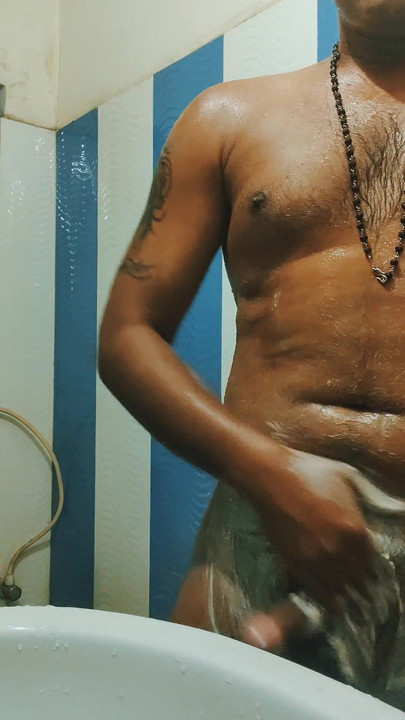 Must-share moment from "A Kolkata boyfriend making nude video at bathroom for his girlfriend"