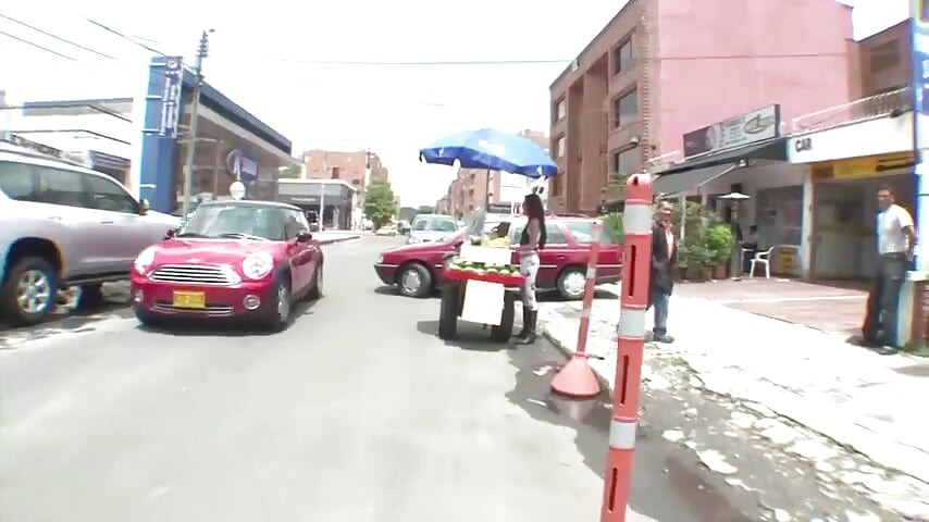 Follando y meando en morena babe