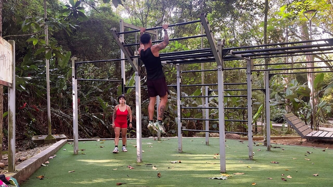 Full-body training with a predominance of pulldowns