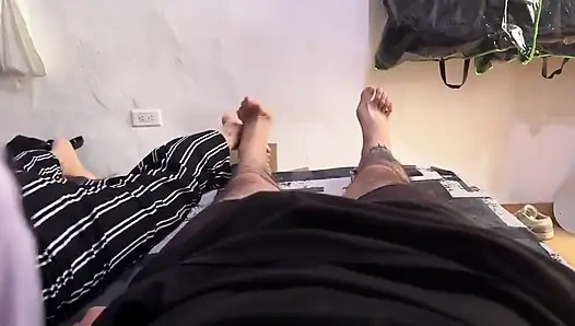 Красивая студентка отсасывает у меня и глотает сперму